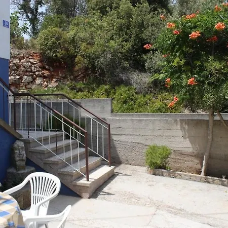 Apartament By The Sea Kali, Ugljan - 8270 *