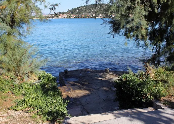 By The Sea Kali, Ugljan - 8270 Апартаменты